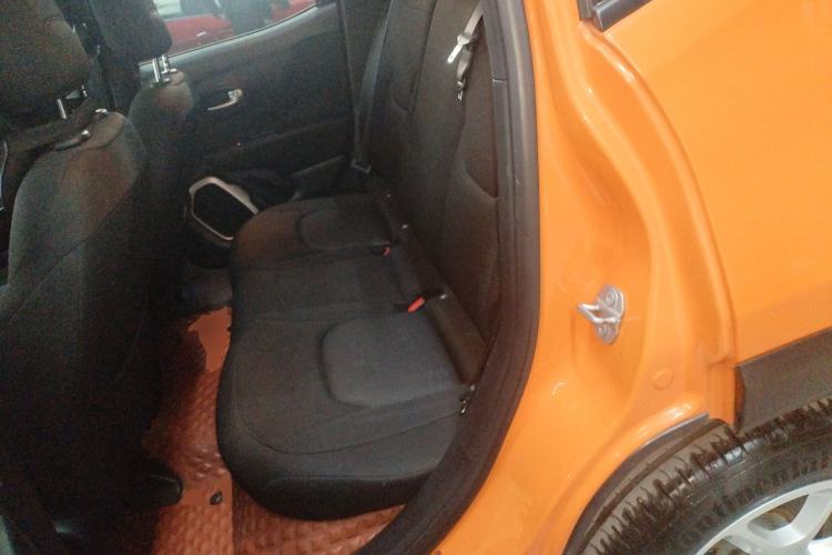 Used Jeep Renegade 2017 180T Automatic High-Energy Version Left Rear Seat