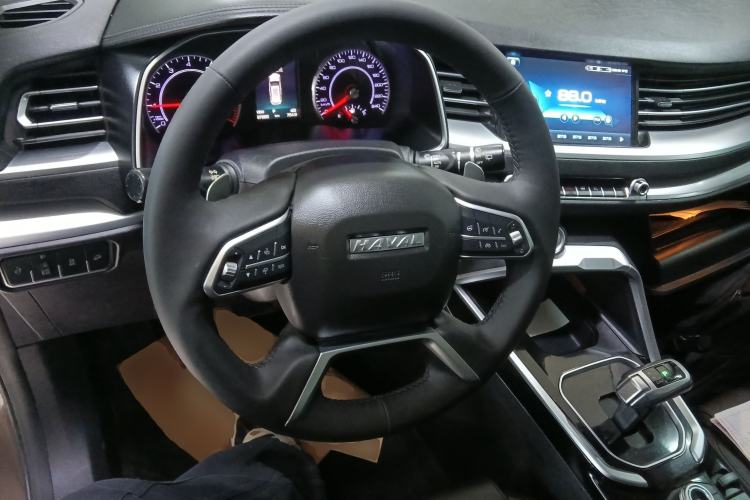 Used Haval H6 2017 Red Label 2.0T Automatic Two-Wheel Drive ZhiShang Model Steering Wheel