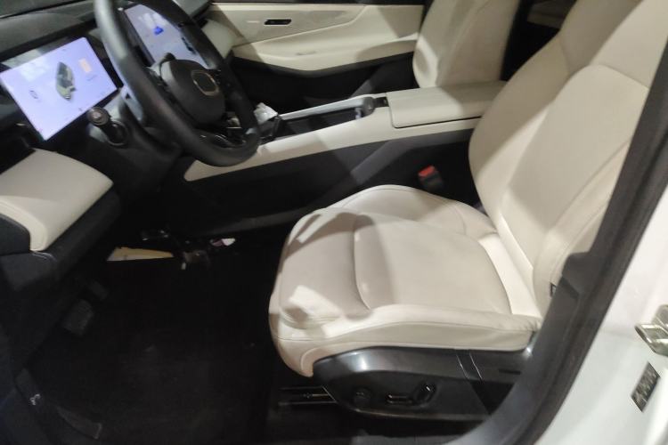 Used Lynk & Co 08 EM-P 2023 120km Long-Range Pro Left Front Seat