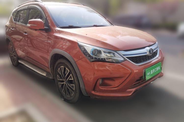 Used BYD Song New Energy 2017 Song DM 1.5TID All-Wheel Drive Prestige Model Front Right 45 Deg