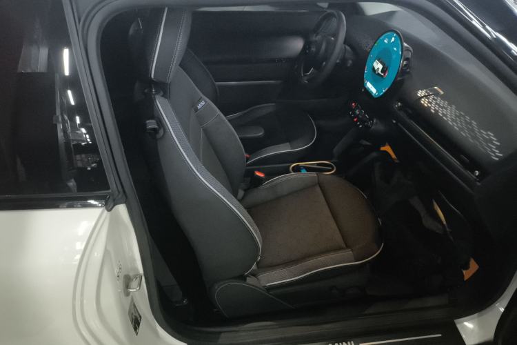 Used MINI Electric COOPER 2025 456km COOPER E Classic Style