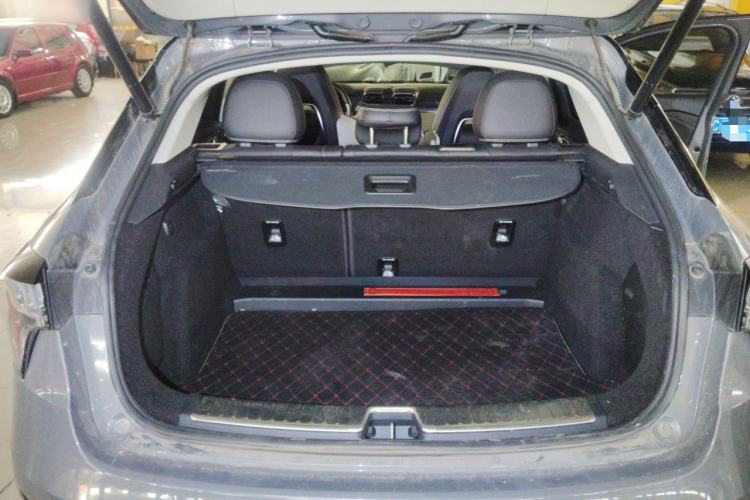 Used Lynk & Co 02 2019 1.5T DCT Two-Wheel Drive Shine Pro Edition China VI Standard Trunk