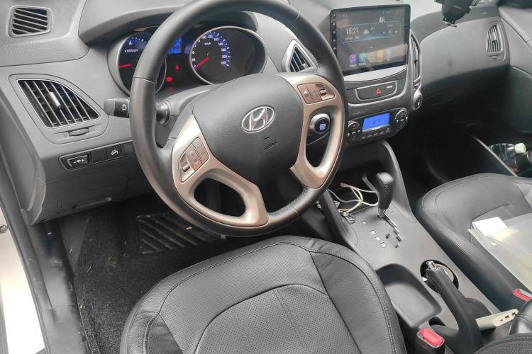 Used Hyundai ix35 2015 2.0L Automatic 2WD Smart Type China IV