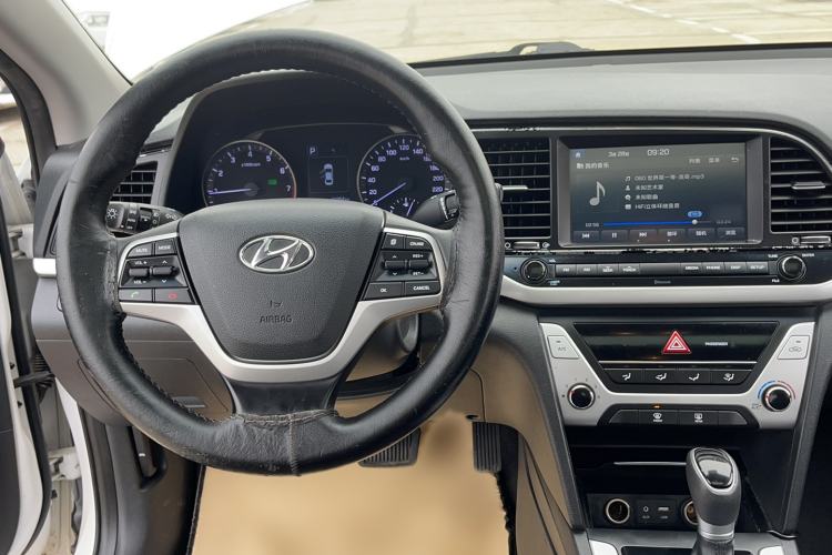 Used Hyundai Elantra (6th Generation / Lingdong) 2016 1.6L Automatic ZhiXuan – Elite Version Steering Wheel