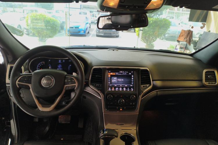 Used Jeep Grand Cherokee 2014 3.0L Comfort Navigation Edition