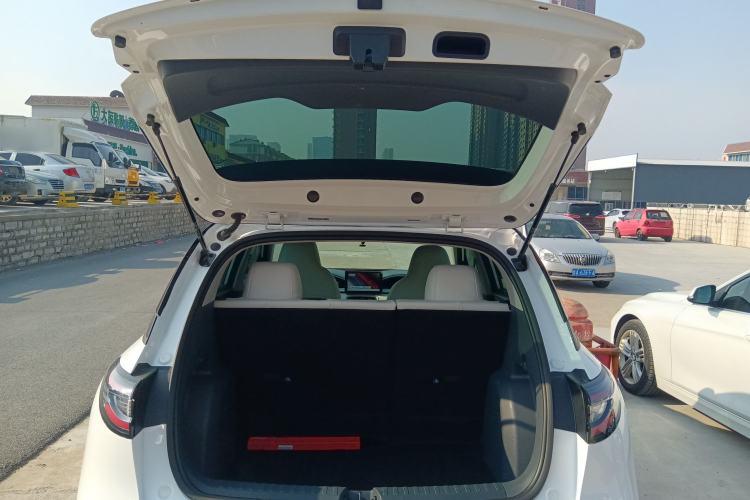 Used Geely Galaxy Geome 2025 410 km Free Version
