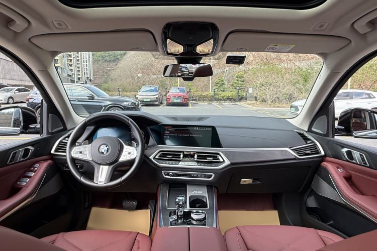 Used BMW X5 2022 Restyled xDrive 30Li Luxury Version M Sport Package
