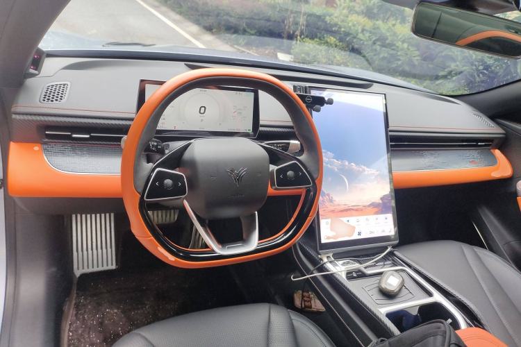 Used NETA GT 2023 580 AWD Center Console