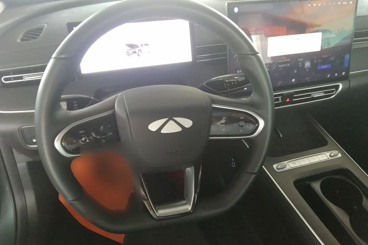 Used Chery Fengyun A8L 2025 1.5 TGDI 145 km Luxury Version Steering Wheel