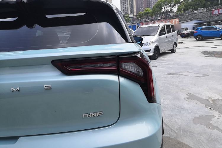 Used Geometry E Firefly 2024 301km Starlight Right Rear Taillight