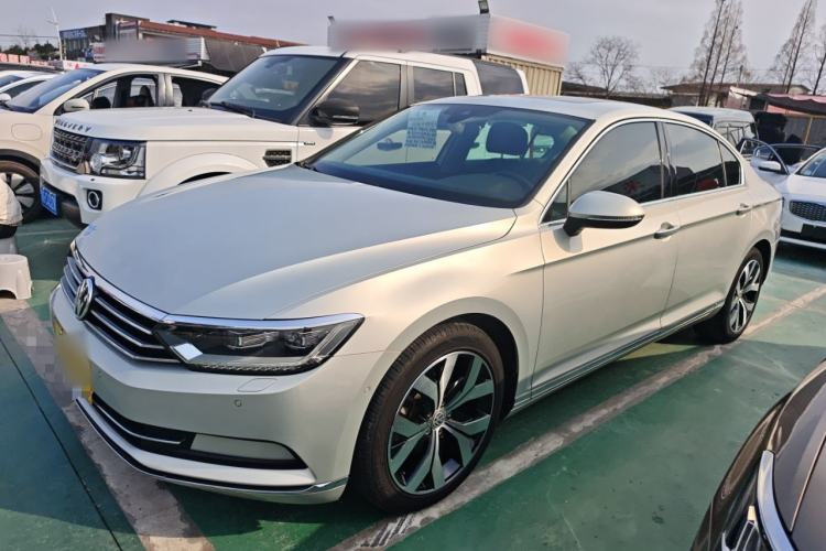 Used Volkswagen Magotan 2018 330TSI DSG Luxury Model
