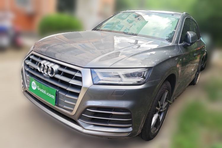 Audi Q5L 2020 45 TFSI Prestige Fashion Model مستعملة