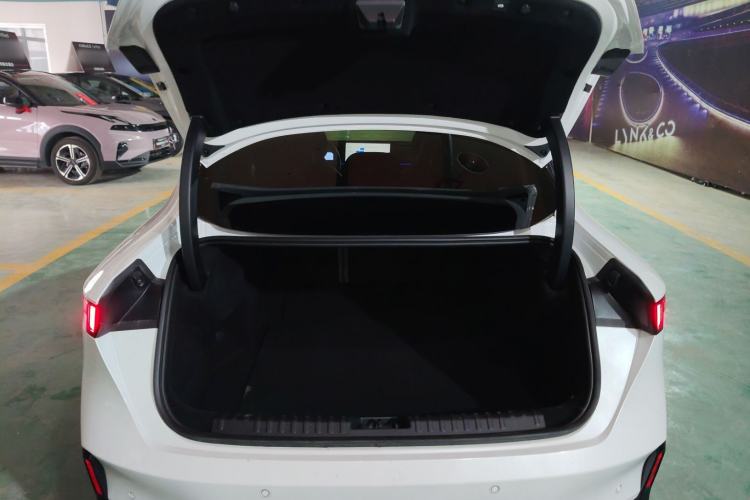 Used Lynk & Co 07 2024 EM-P 126 Long-Range Ultra