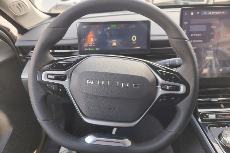 Used Wuling Xingguang 2024 Co-Creation Edition 510 Advanced Model