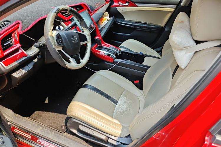 Used Honda Civic 2016 220TURBO CVT Luxury Edition Left Front Seat