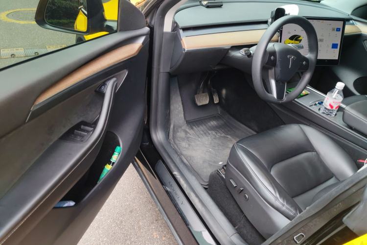 Used Tesla Model Y 2021 Standard Range Rear-Wheel Drive Version Driver Seat