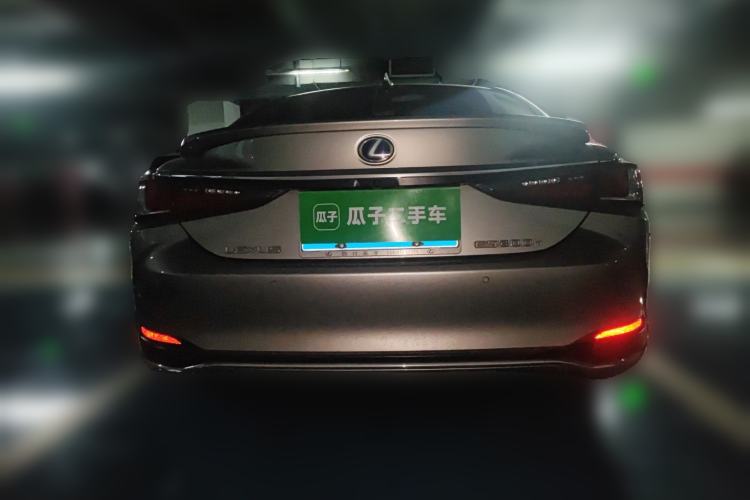 Used Lexus ES 2020 300h Premier Edition Rear