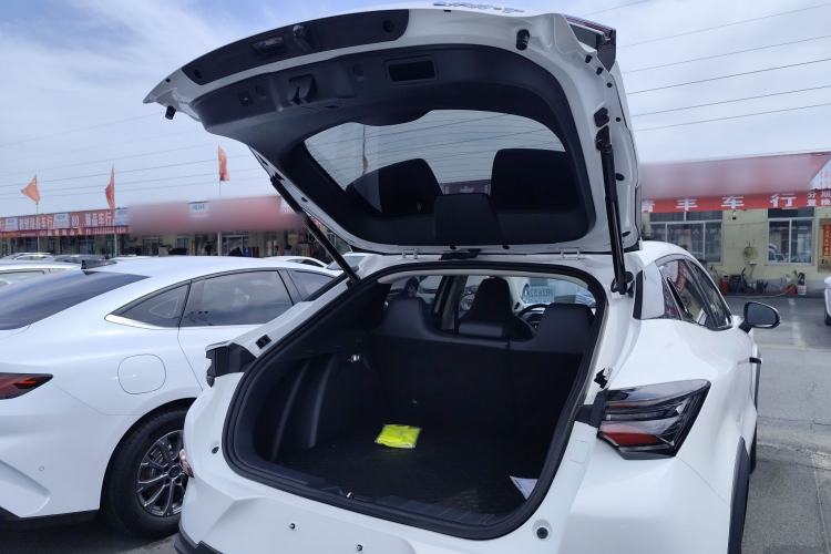 Used CHANGAN UNI-T 2020 1.5T Flagship Version Trunk