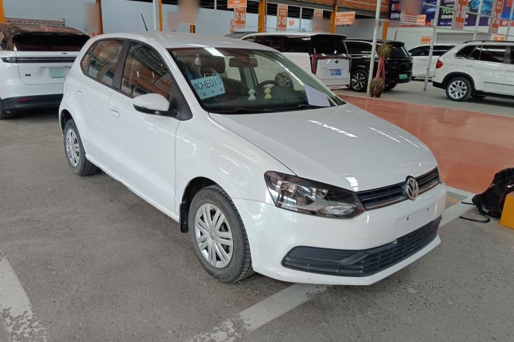 Used Volkswagen Polo 2016 1.4L Manual Fashion Model Front Right 45 Deg