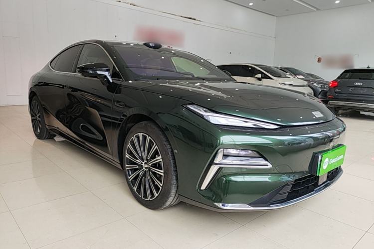 Used Geely Galaxy 8 2025 130km EM-P Starship Edition Front Right 45 Deg