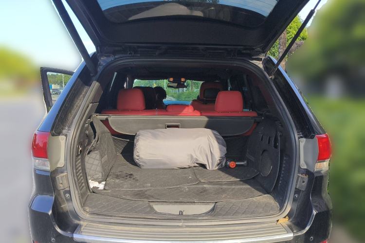 Used Jeep Grand Cherokee 2012 3.6L Flagship Navigation Edition