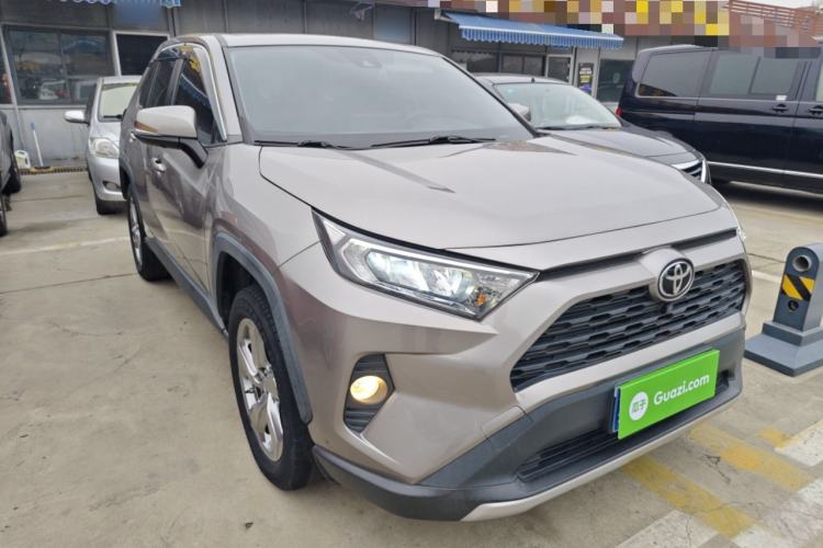 Used Toyota RAV4 2021 2.0L CVT Two-Wheel Drive Fashion PLUS Edition