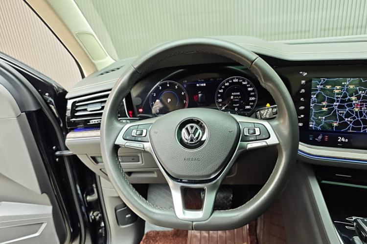 Used Volkswagen Touareg 2020 3.0 TSI Luxury Edition China VI