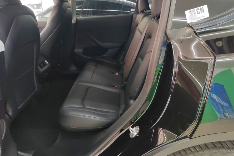 Used Tesla Model Y 2022 Long-Range All-Wheel-Drive Version