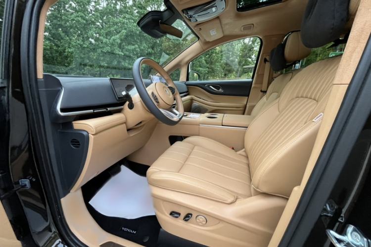 Used VOYAH Dream 2025 PHEV Four-Wheel-Drive Flagship Version – Qiankun Edition Interior 12