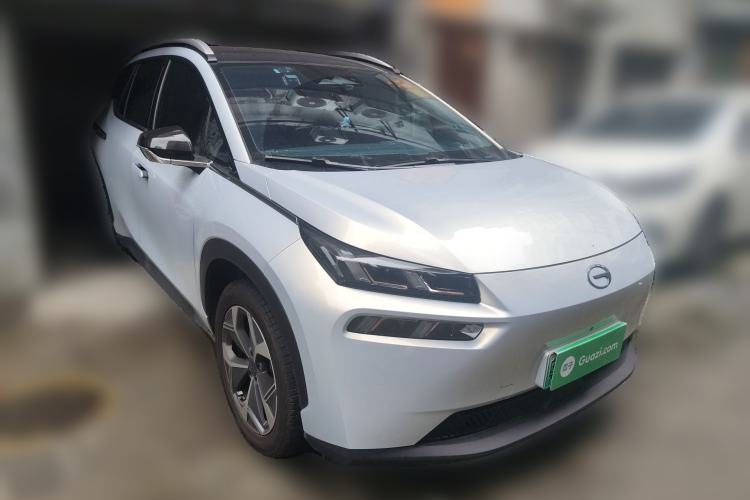 Used AION V 2024 Plus 70 Star Edition Lithium Iron Phosphate Front Right 45 Deg