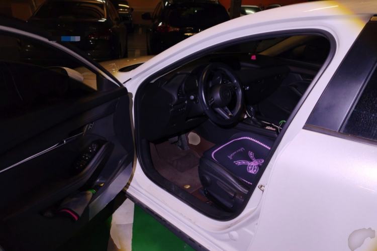 Used Mazda 3 Axela 2021 2.0L Automatic Zhiya Edition Driver Seat