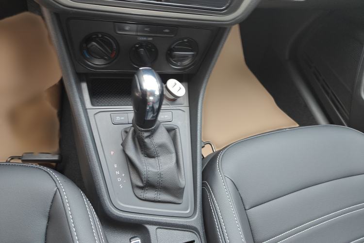 Used Volkswagen Lavida 2017 1.6L Automatic Fashion Edition
