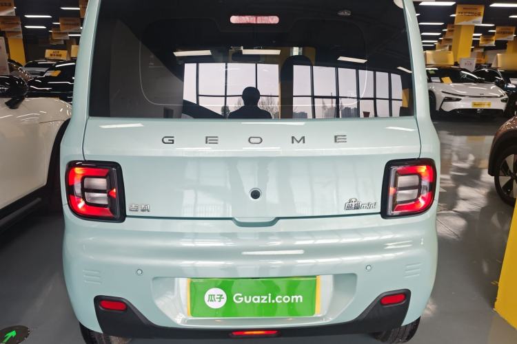 Used Geely Galaxy Panda 2023 Panda Mini 200km Endurance Bear Rear