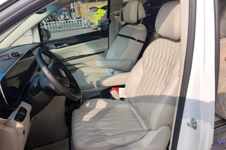 Used Buick GL8 2022 ES Landtrek 653T Comfort Edition