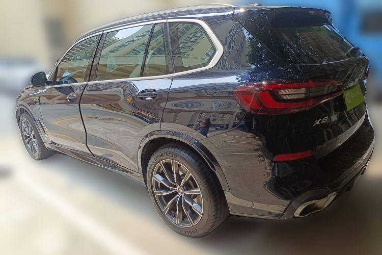 Used BMW X5 2022 xDrive 30Li Luxury M Sport Package