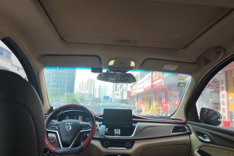 Used Baojun 730 2017 1.5T Manual Style 7 Seats China V