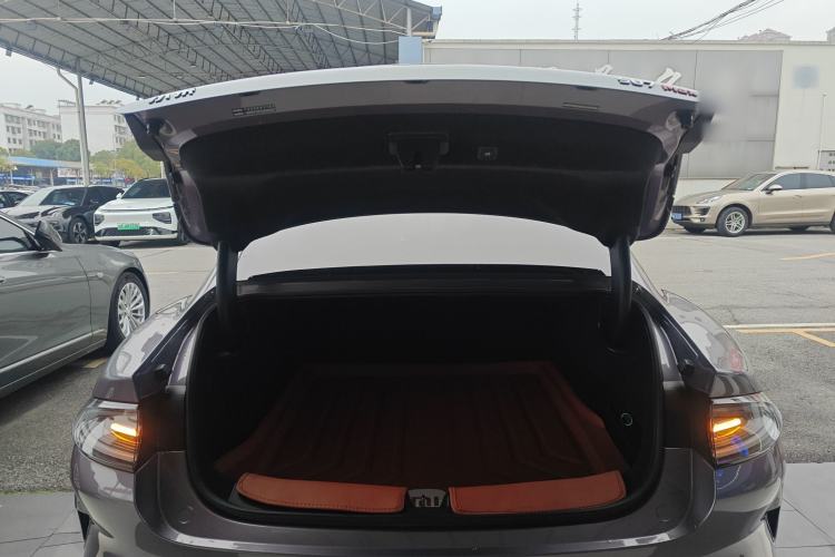 Used Xiaomi Auto SU7 2024 Four-Wheel Drive Ultra-Long Range Advanced Intelligent Driving Max Edition
