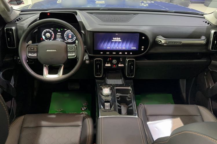 Used Haval DARGO 2021 1.5T DCT Two-Wheel Drive Border Collie Edition Center Console