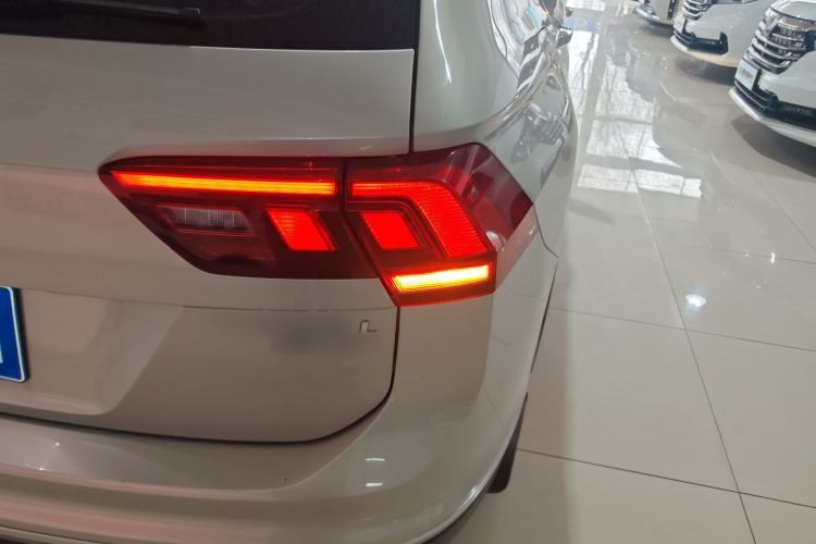 Used Volkswagen Tiguan L 2019 Revised 330TSI Automatic Two-Wheel Drive Smart & Luxury Edition China VI Standard
