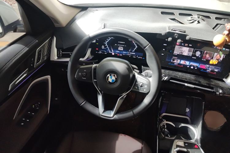 Used BMW X1 2024 sDrive25Li X Design Package Steering Wheel