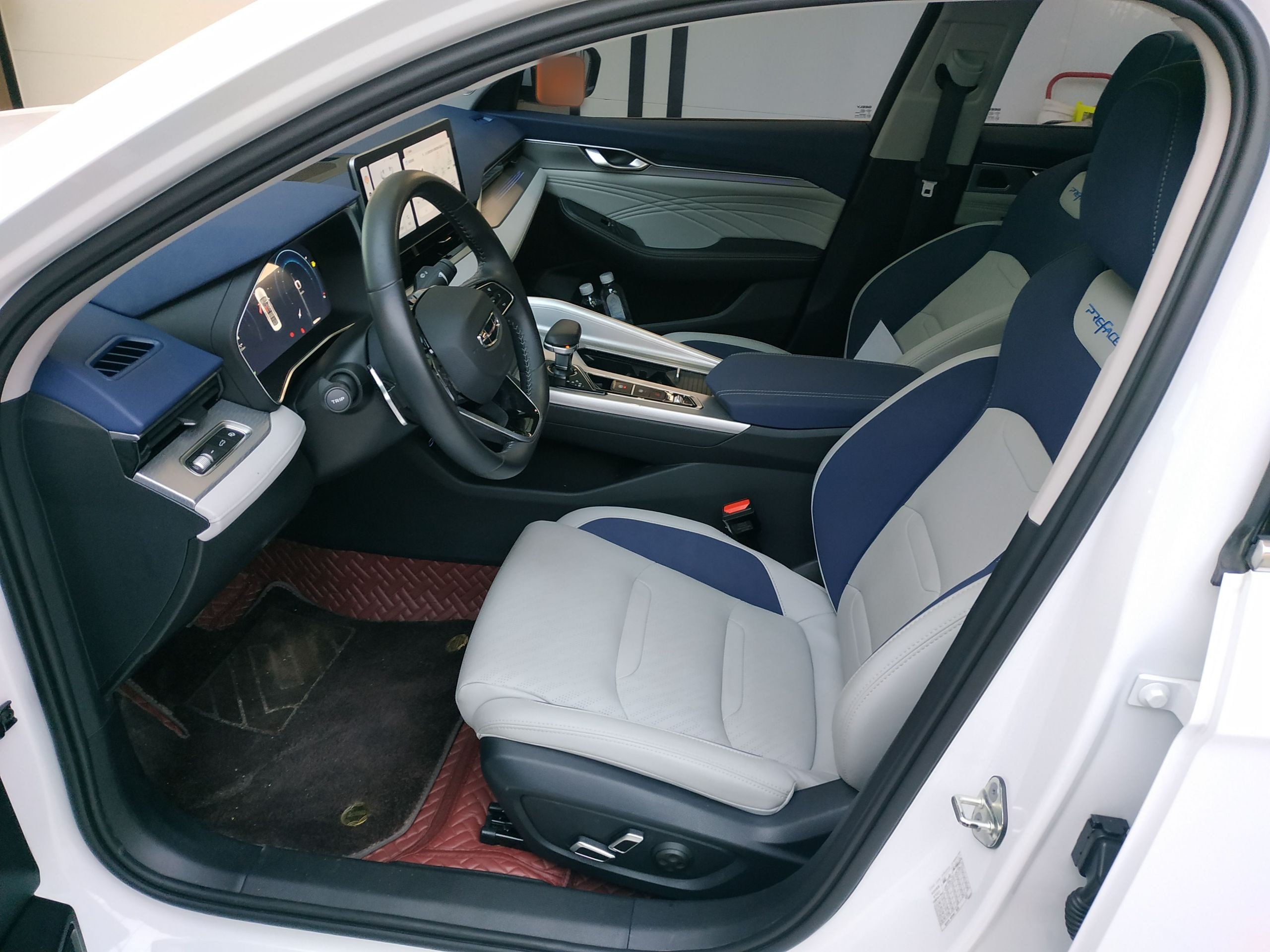 Geely Auto Preface 2023 2.0TD Prestige Version — снимка 17