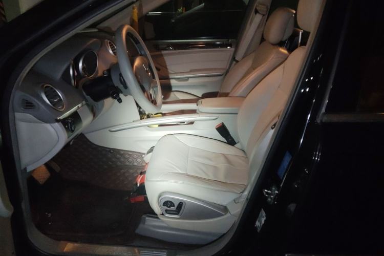 Used Mercedes-Benz GL-Class 2011 GL 450 4MATIC Prestige Edition Left Front Seat