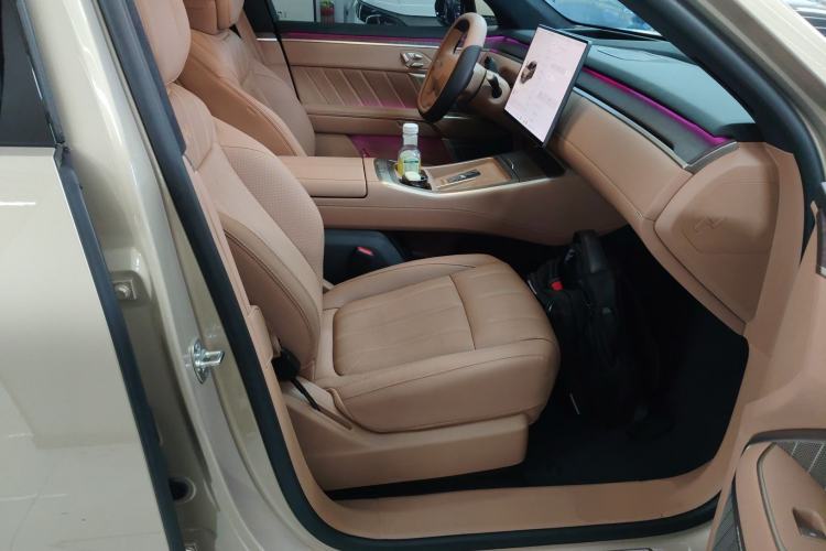 Used ONVO Luxeed L90 2025 Model—Max Six-Seater Version