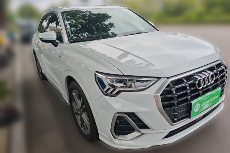 Used Audi Q3 2022 40 TFSI Fashion Dynamic Model
