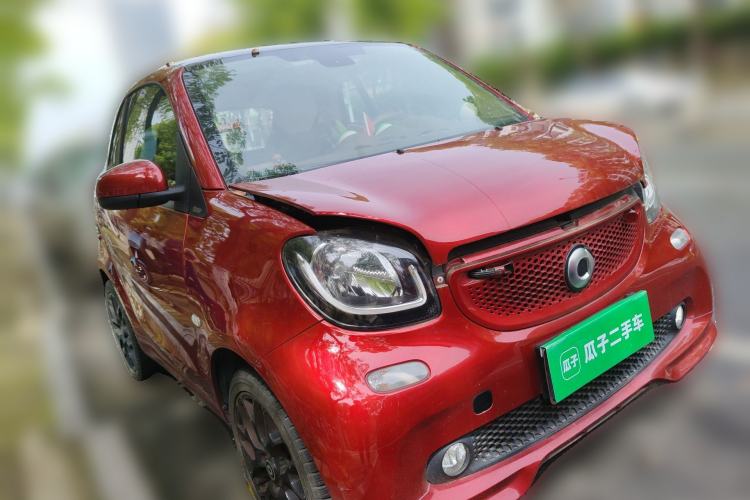 Used smart fortwo 2019 0.9T 66kW Red Instant Special Edition China VI Front Right 45 Deg