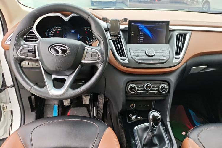 Used Soueast DX7 2016 1.5T Manual Triumph Edition