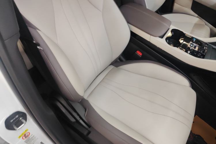 Used BYD Song PLUS New Energy 2025 DM-i 112KM Prestige Model Right Front Seat