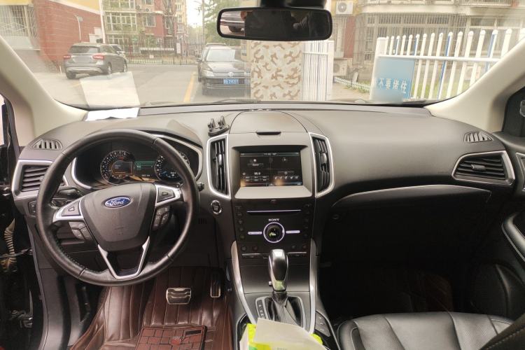 Used Ford Edge 2015 2.0T GTDi Four-Wheel Drive Prestige Model Headliner