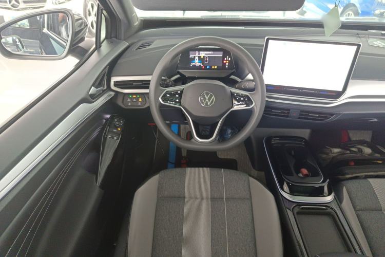 Used Volkswagen ID.4 CROZZ 2025 Pure Edition Steering Wheel