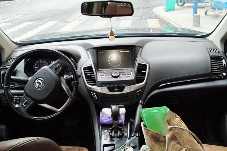 Used Dongfeng Fengdu MX5 2016 2.0L Automatic Flagship Edition Center Console